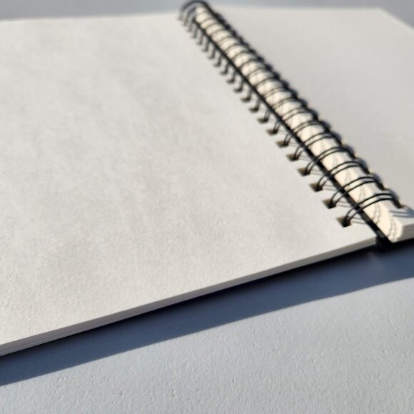 U.S. Art Supply 8.5" x 11" Premium Hardcover Sketch Book 80 Sheets 70 lb (110gsm - Picture 4 of 10